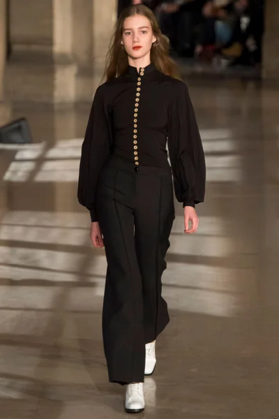 Look 4